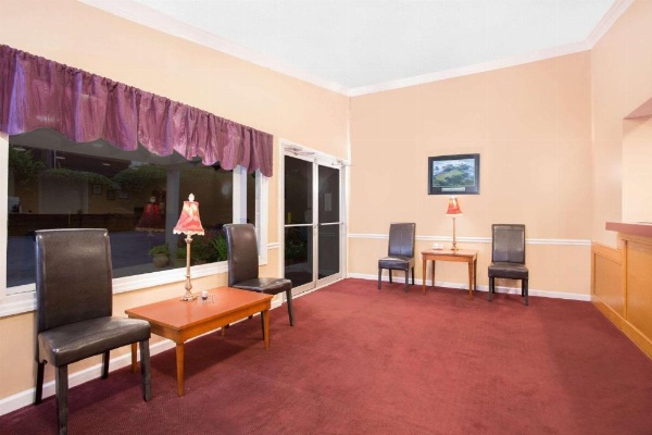 Knights Inn Augusta image 18