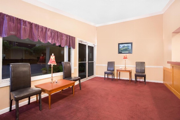 Knights Inn Augusta image 6